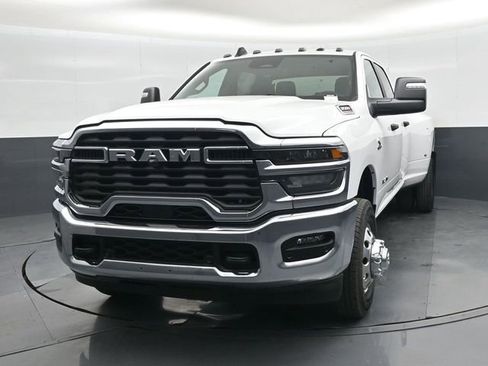 New 2026 RAM 3500 Big Horn AWD/4WD image 8