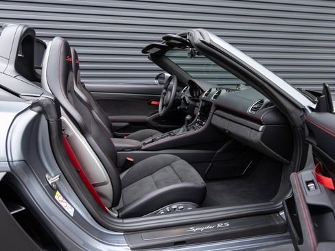 Used 2025 Porsche 718 Boxster Spyder RS image 28