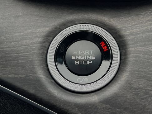 New 2024 Jeep Grand Cherokee Limited 4xe w/ Luxury Tech Group II image 21