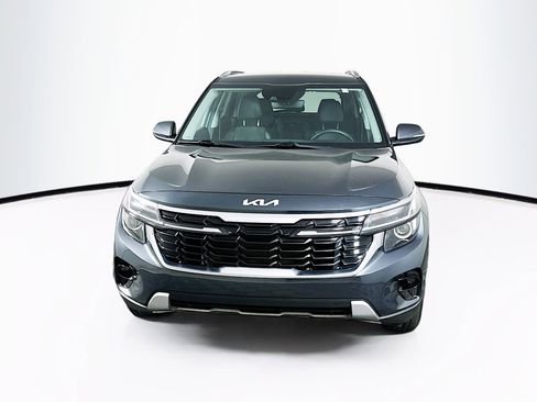 Used 2025 Kia Seltos S image 2