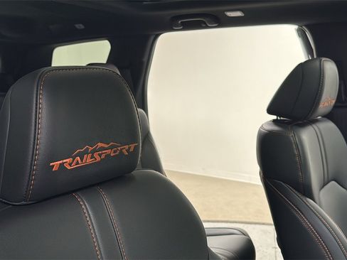 Used 2025 Honda Pilot TrailSport image 20