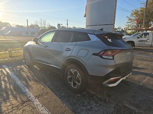 Certified 2023 Kia Sportage LX image 3