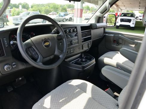 Used 2019 Chevrolet Express 3500 LT w/ LT Preferred Equipment Group RWD image 2