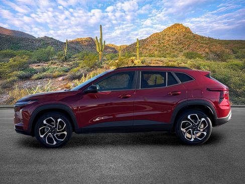 Used 2024 Chevrolet Trax RS FWD image 7