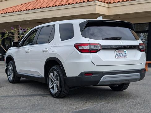 Used 2023 Honda Pilot EX-L image 13
