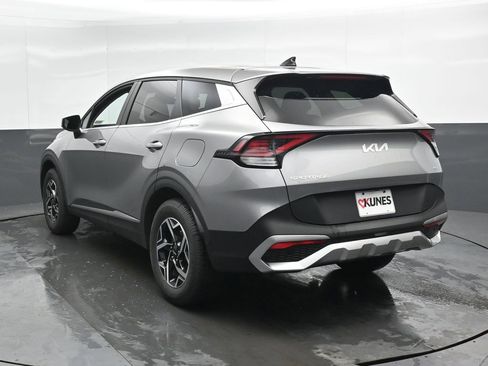 Used 2025 Kia Sportage LX image 9