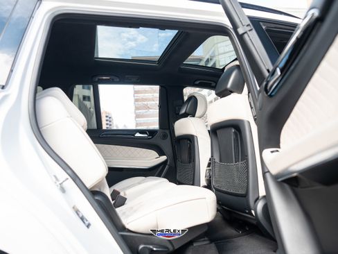 Used 2017 Mercedes-Benz GLS 550 4MATIC image 19