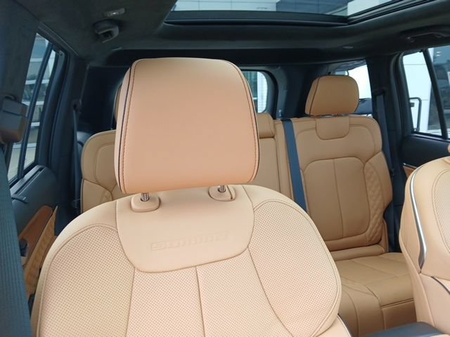 New 2027 Jeep Grand Cherokee Summit w/ Adv Protech Group IV AWD/4WD image 34