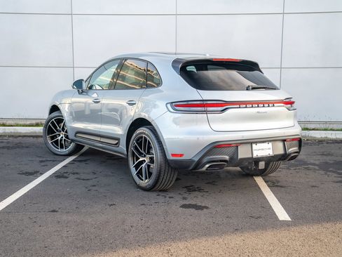 New 2026 Porsche Macan image 3
