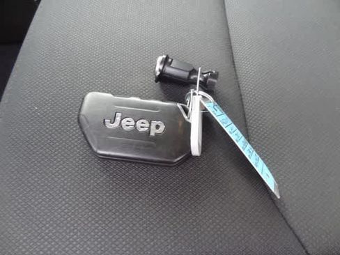 Used 2019 Jeep Wrangler Sport AWD/4WD image 35