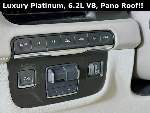 Used 2022 Cadillac Escalade ESV Premium Luxury Platinum image 11