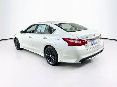 Used 2017 Nissan Altima 2.5 SV FWD image 7
