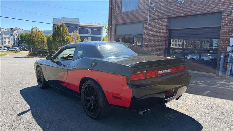 Used 2010 Dodge Challenger SRT8 w/ SRT Option Group II RWD image 12