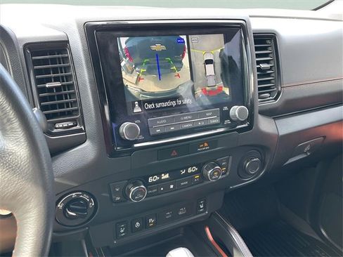 Used 2022 Nissan Frontier PRO-4X image 17