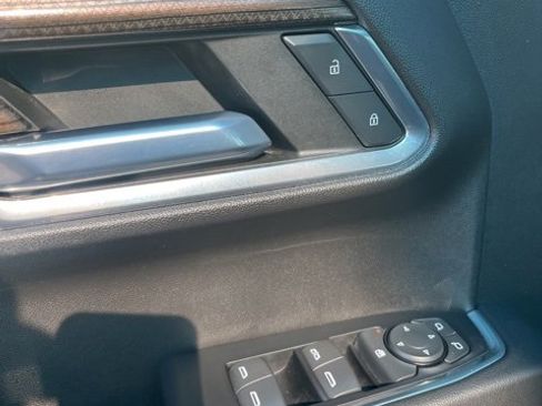 Used 2022 Chevrolet Silverado 1500 LT Trail Boss w/ LT Trail Boss Premium Package image 11