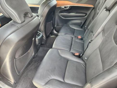 Used 2025 Volvo XC90 B6 Ultra image 24