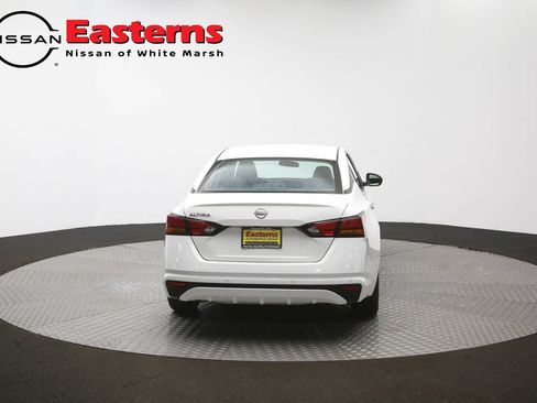 Used 2025 Nissan Altima 2.5 SV FWD image 35