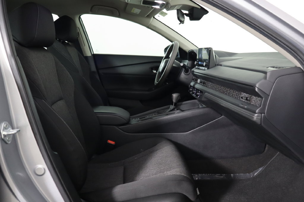 Used 2025 Honda Accord LX image 17