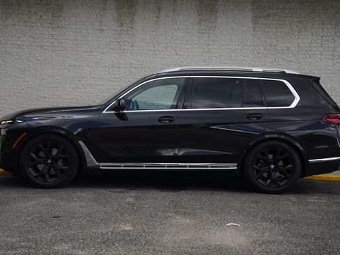 Used 2026 BMW X7 xDrive40i AWD/4WD image 4
