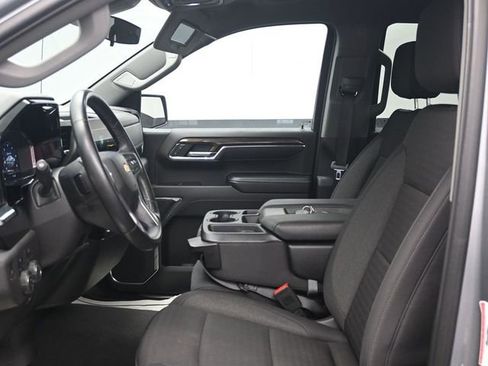 Used 2024 Chevrolet Silverado 1500 LT AWD/4WD image 6