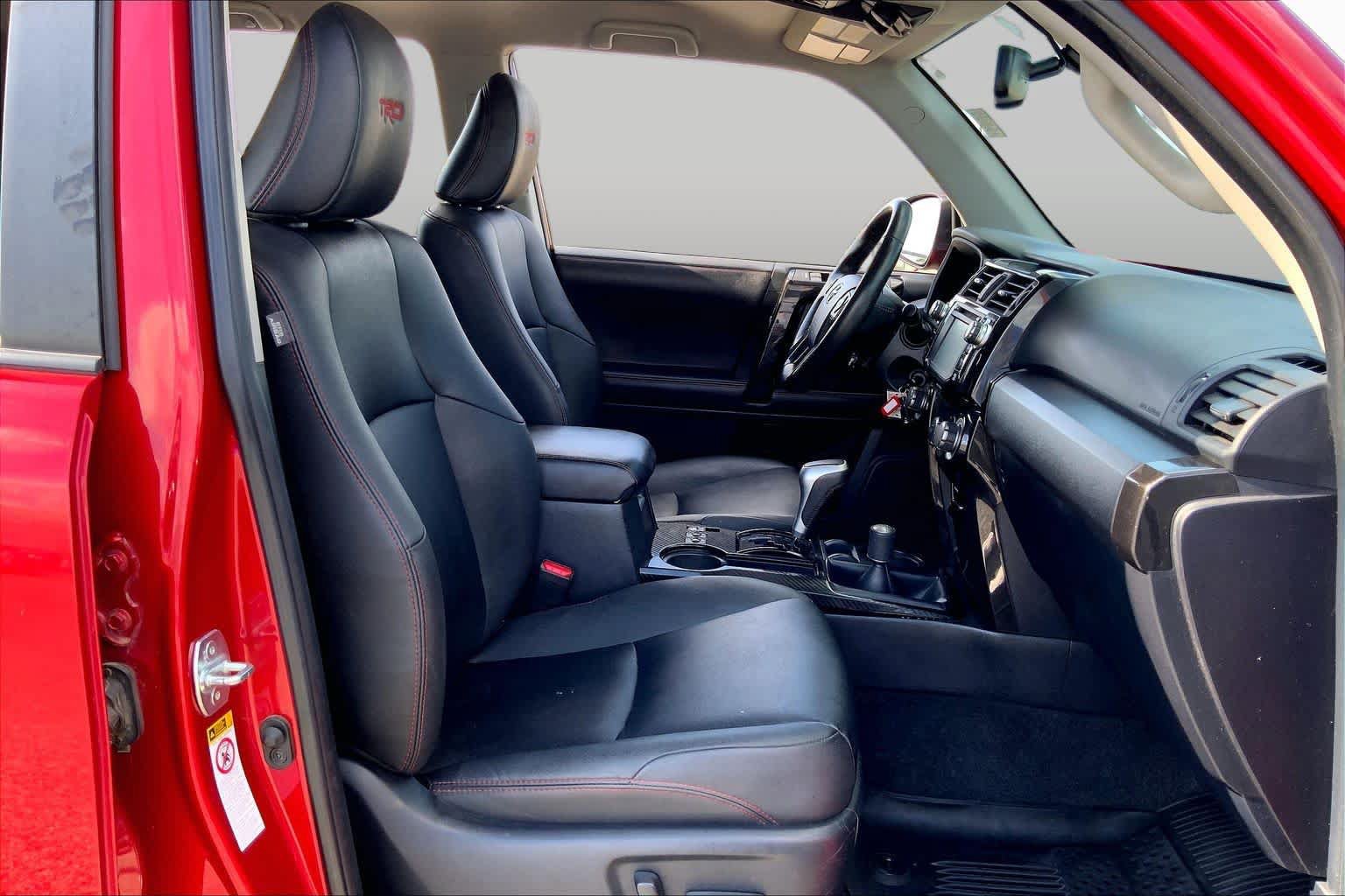 Used 2019 Toyota 4Runner TRD Off-Road Premium AWD/4WD image 9