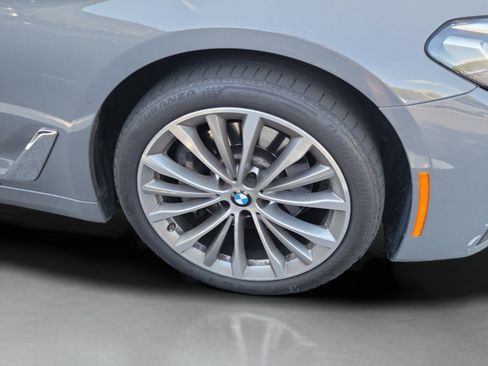 Used 2021 BMW 530i w/ Convenience Package RWD image 17