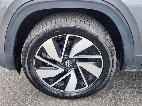Used 2025 Volkswagen Atlas SE AWD/4WD image 9