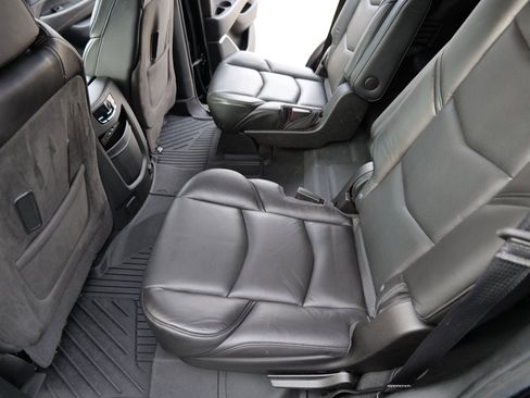 Used 2020 Cadillac Escalade Platinum image 47