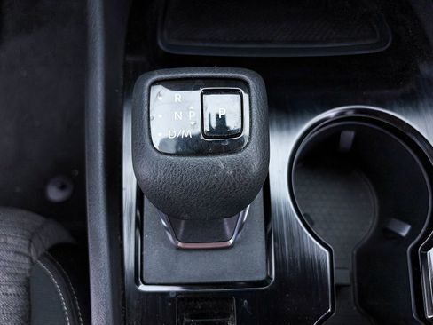 Used 2023 Nissan Rogue SV FWD image 24