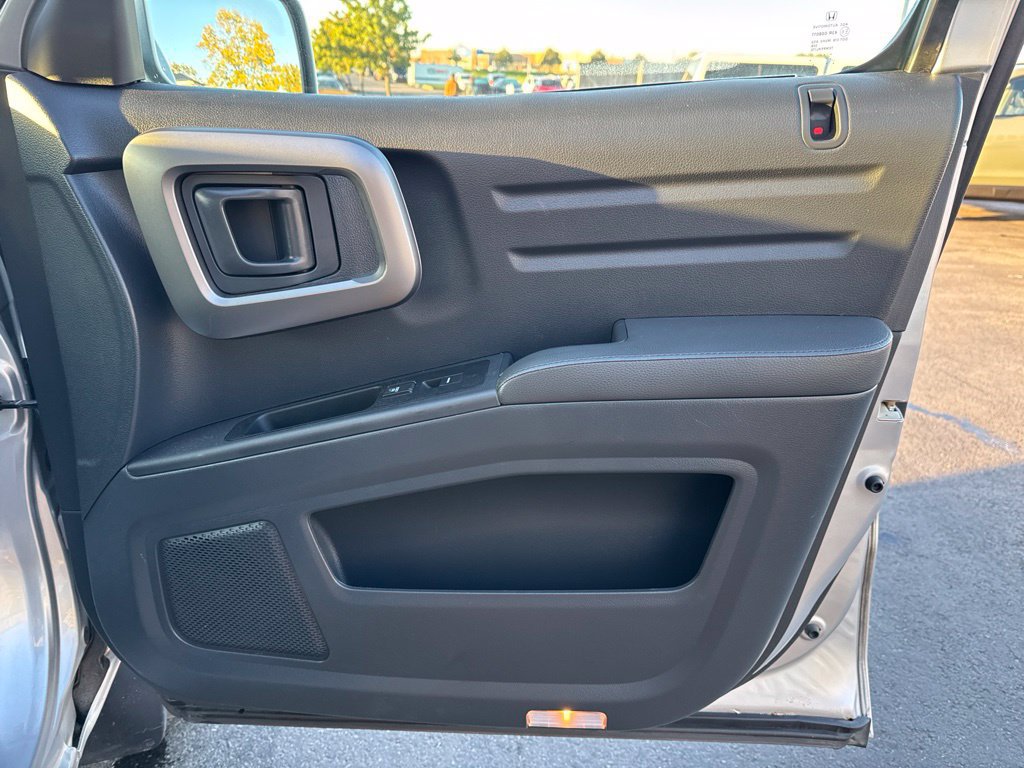 Used 2014 Honda Ridgeline SE image 41