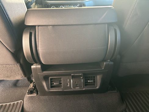 Used 2022 GMC Sierra 1500 Elevation AWD/4WD image 13