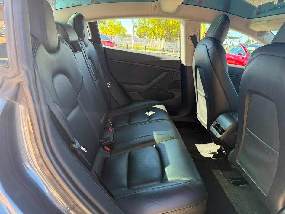 Used 2018 Tesla Model 3 Mid Range RWD image 19
