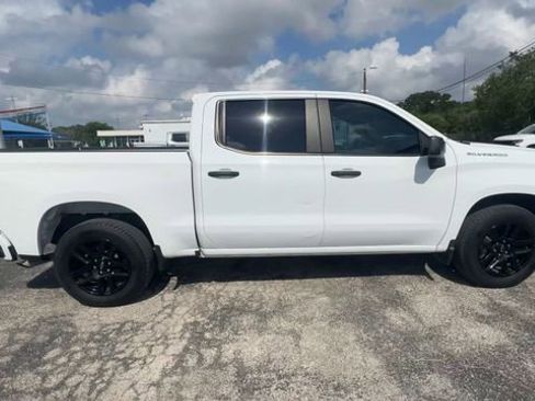 Used 2023 Chevrolet Silverado 1500 Custom RWD image 9