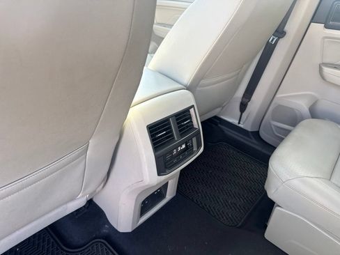 Used 2021 Volkswagen Atlas SEL FWD image 13