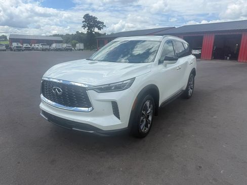 Used 2022 INFINITI QX60 Luxe w/ Vision Package AWD/4WD image 2