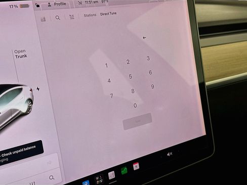 Used 2018 Tesla Model 3 Long Range RWD image 19