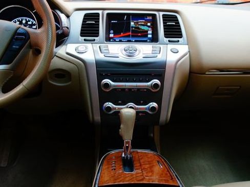 Used 2011 Nissan Murano LE w/ Navigation Pkg AWD/4WD image 38