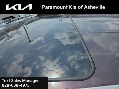 Used 2017 Toyota RAV4 XLE AWD/4WD image 6