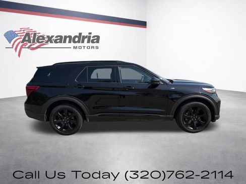 Used 2024 Ford Explorer ST-Line w/ Class IV Trailer Tow Package AWD/4WD image 5