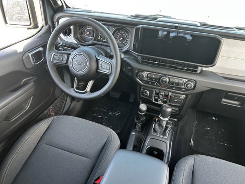 New 2025 Jeep Gladiator Sport image 11