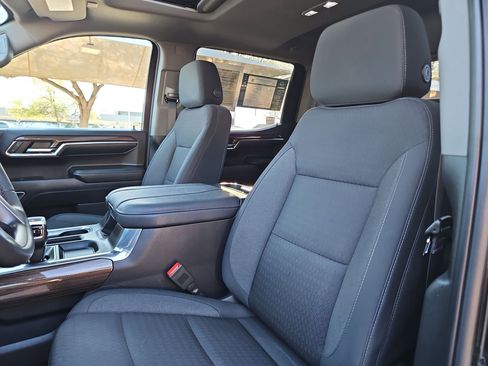 Used 2024 Chevrolet Silverado 1500 LT Trail Boss w/ Convenience Package II image 13