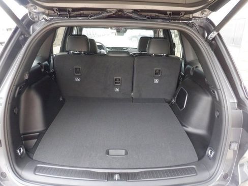 New 2025 Jeep Grand Cherokee Limited w/ Trailer Tow Package image 36