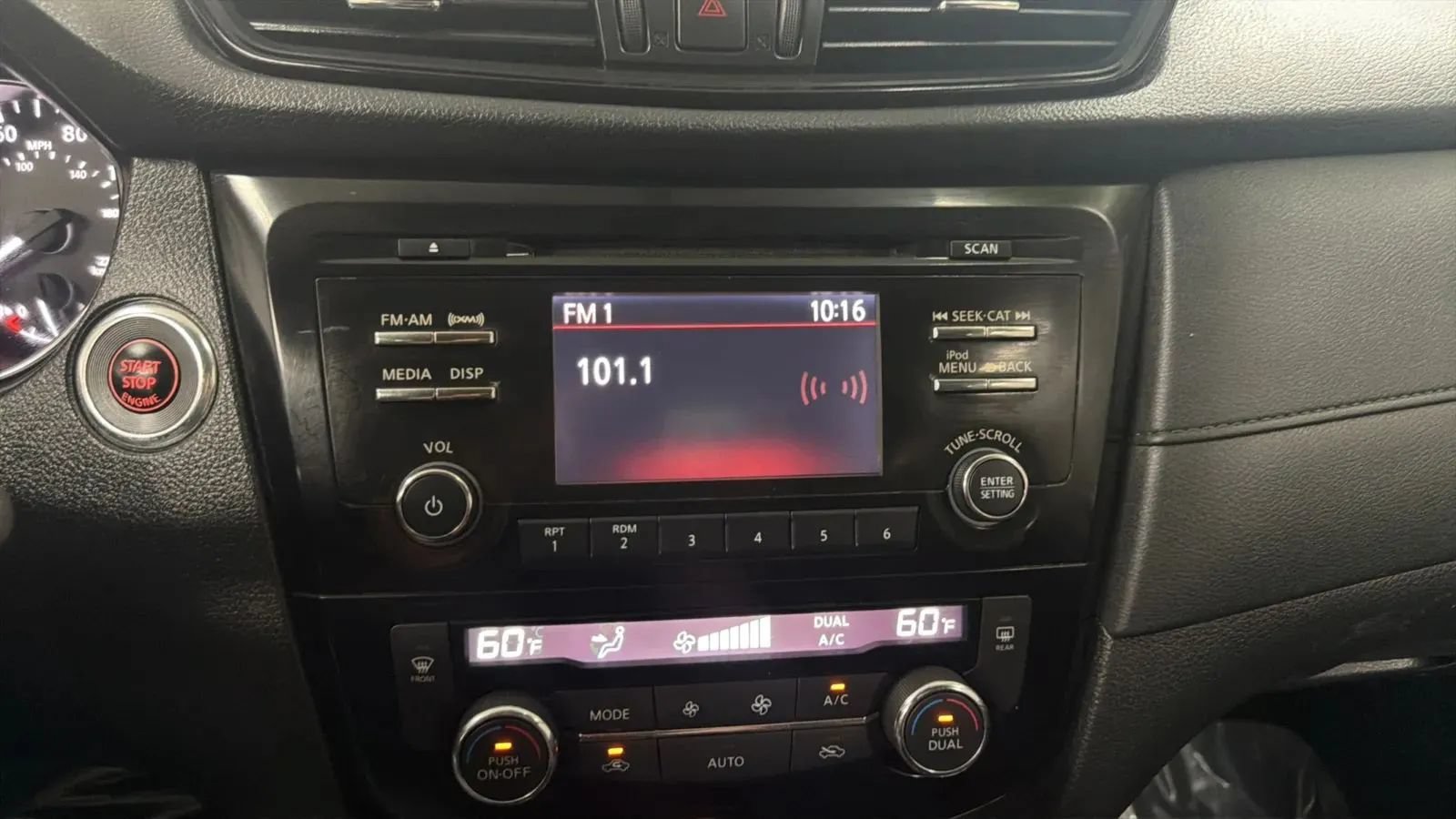 Used 2017 Nissan Rogue SV FWD image 14