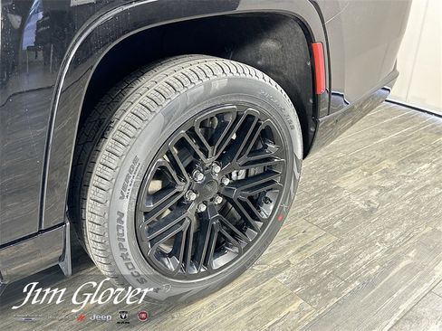 New 2024 Jeep Wagoneer L Series II w/ Convenience Group I image 38