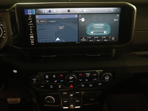 New 2026 Jeep Wrangler Sahara image 23