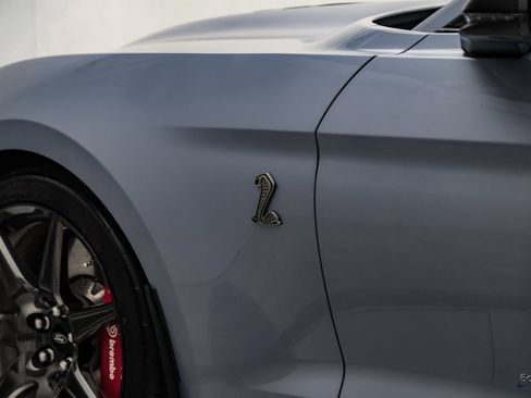 Used 2022 Ford Mustang Shelby GT500 w/ Carbon Fiber Track Pack RWD image 42