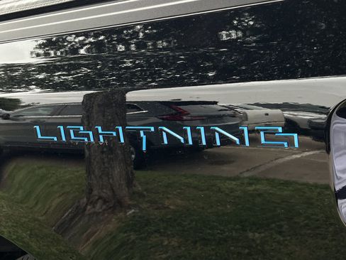 Used 2025 Ford F150 Lightning Flash AWD/4WD image 5