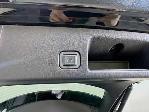 Used 2025 Chevrolet Equinox EV LT FWD image 29