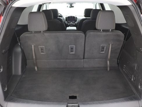 Used 2020 Chevrolet Traverse LT image 29