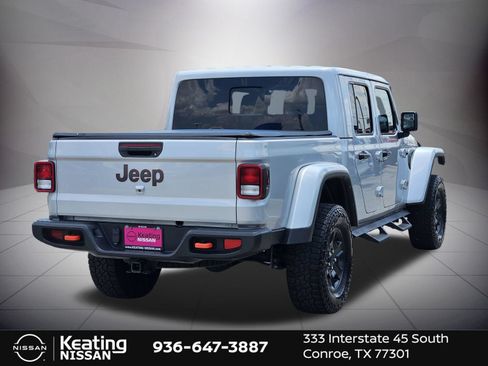 Used 2023 Jeep Gladiator Mojave w/ Cold Weather Group AWD/4WD image 8